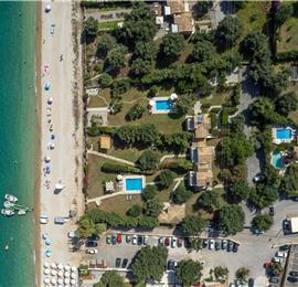 3 bedroom villa with pool and sea views in Barbati, Corfu, sleeps 8